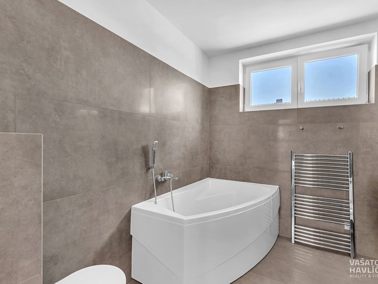 Pronájem domu, 150 m² (25 z 29)