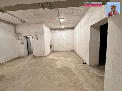 Pronájem obchodního prostoru 222 m²