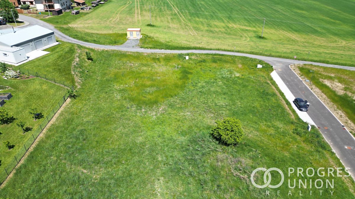 Prodej stavebního pozemku 770 m² – fotografie 3