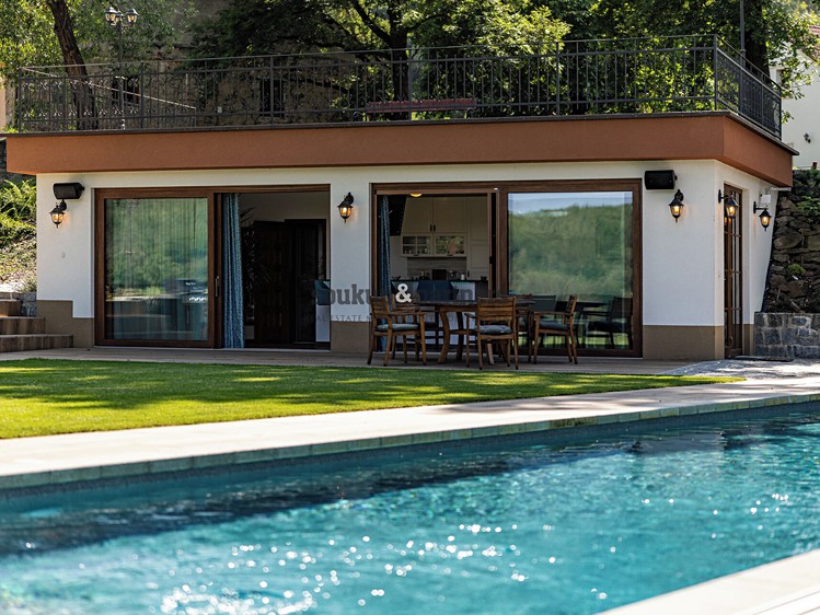 Prodej domu, 1 079 m² (7 z 27)