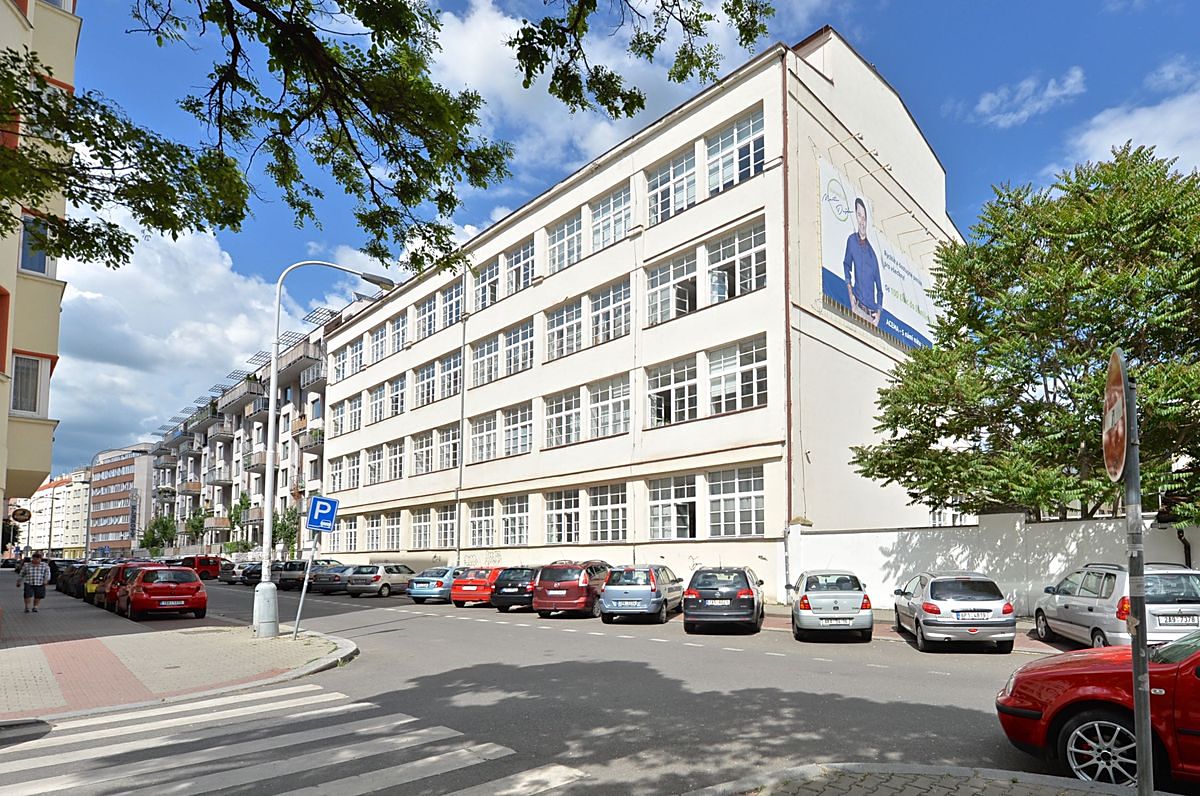 Pronájem kanceláře 103 m²