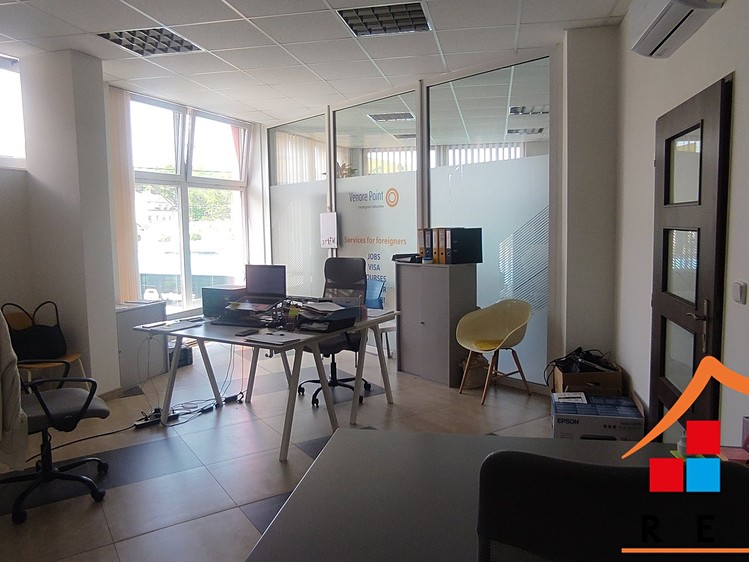 Комерційне приміщення в оренду, 241 м² (6 з 8)