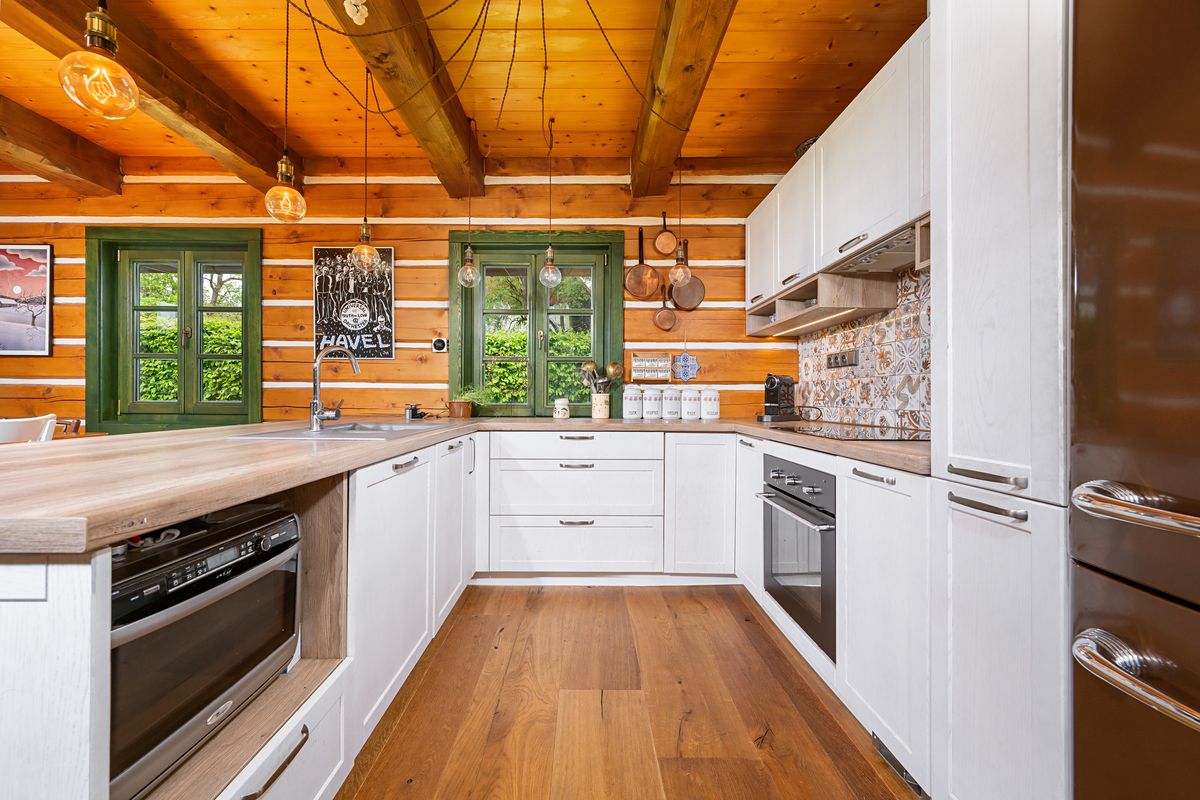 Prodej rodinného domu 174 m², pozemek 2048 m² – fotografie 3