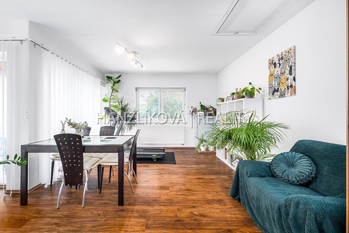 Prodej rodinného domu 112 m², pozemek 742 m² – fotografie 2