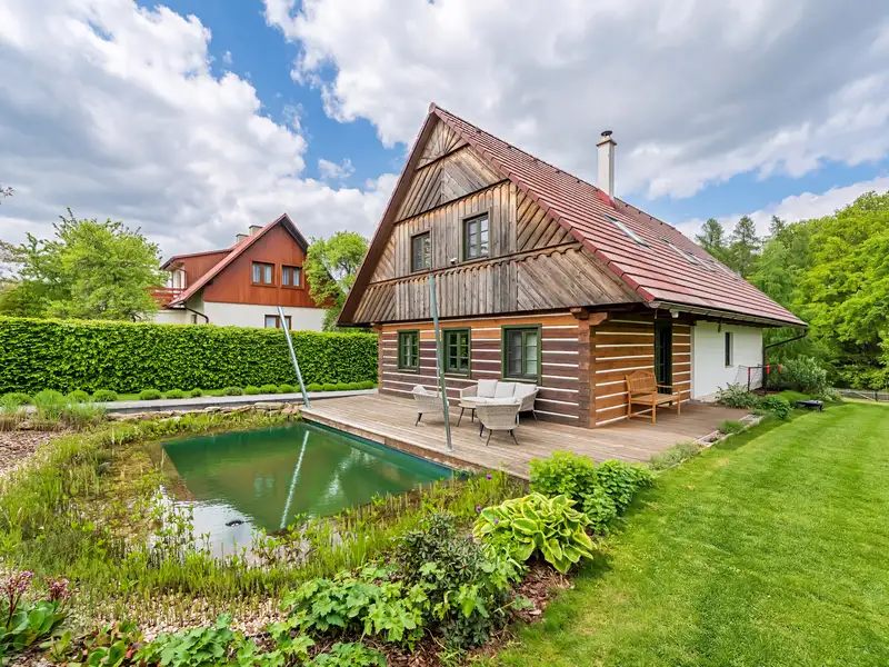 Prodej rodinného domu 174 m², pozemek 2048 m², Holín – náhled fotky 1