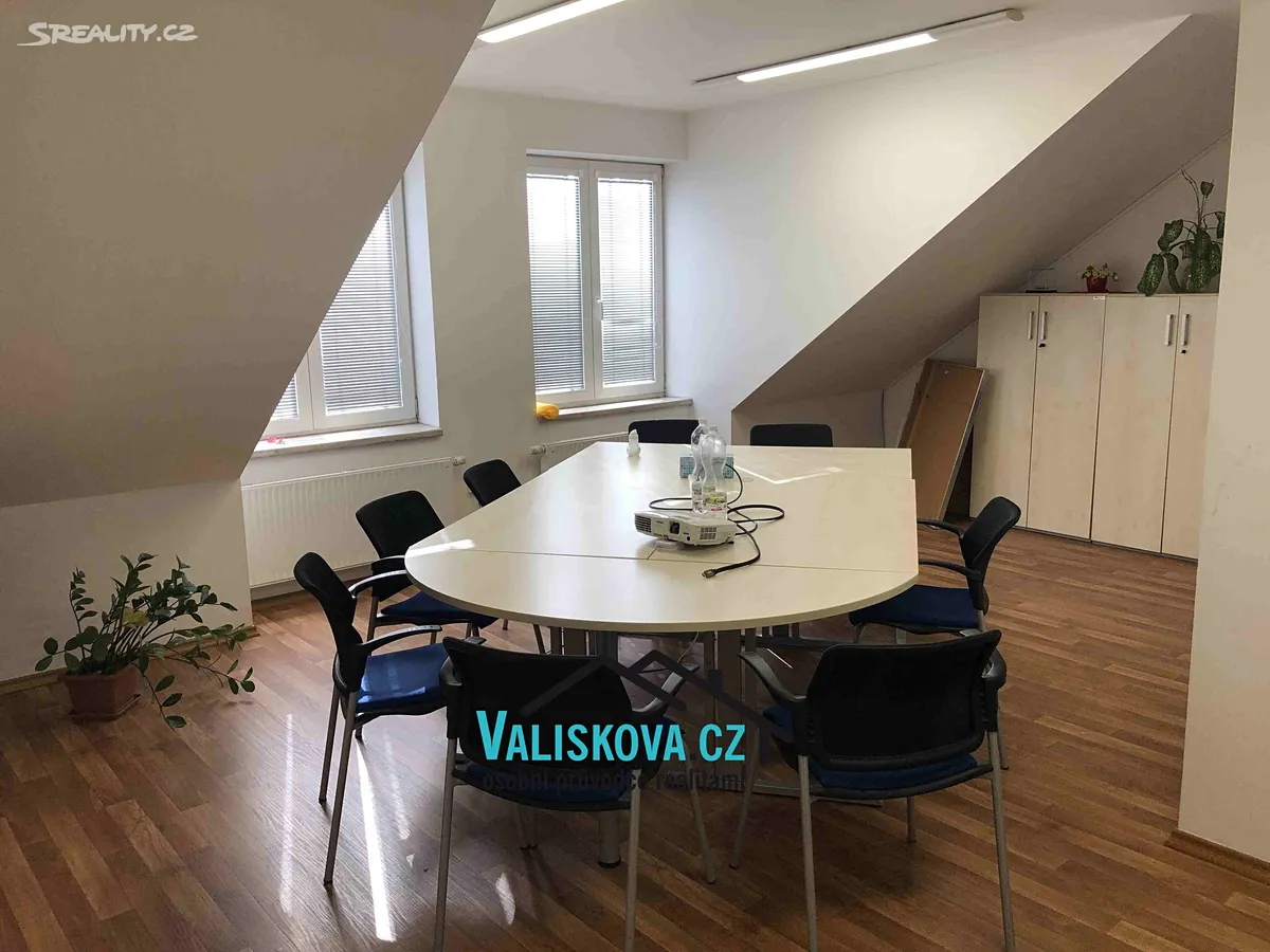 Pronájem kanceláře 91 m², Kroměříž