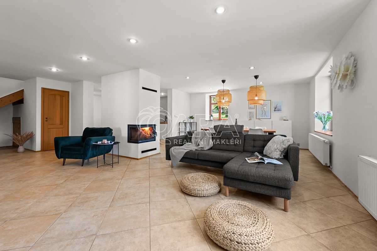 Prodej rodinného domu 198 m², pozemek 632 m²