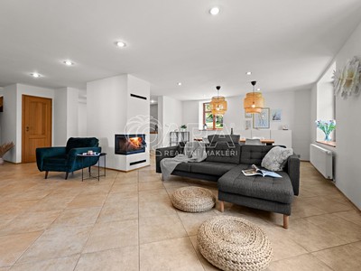 Prodej  rodinného domu 198 m², pozemek 632 m²