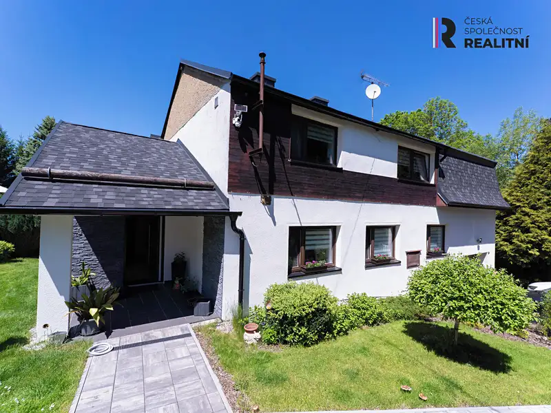 Prodej rodinného domu 200 m², pozemek 1766 m², Březová – náhled fotky 1