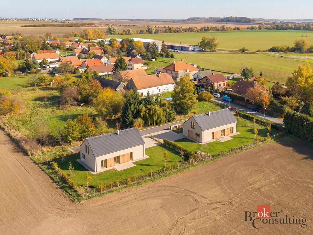 Prodej stavebního pozemku 700 m² – fotografie 3