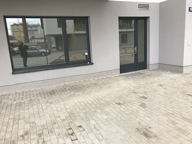 Prodej obchodního prostoru 55 m² – fotografie 3