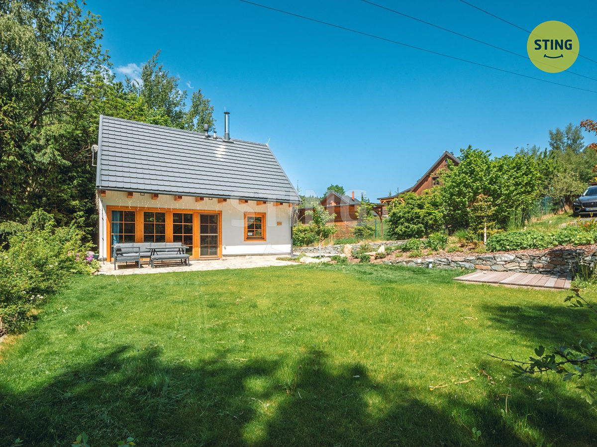 Prodej rodinného domu 90 m², pozemek 638 m² – fotografie 2