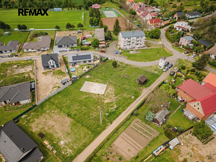 Prodej pozemku, 1 019 m² (2 z 21)