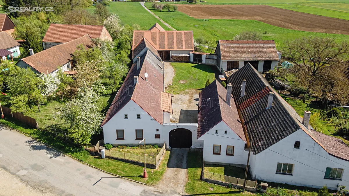 Prodej zemědělské usedlosti 350 m², pozemek 6030 m² - Widok 4