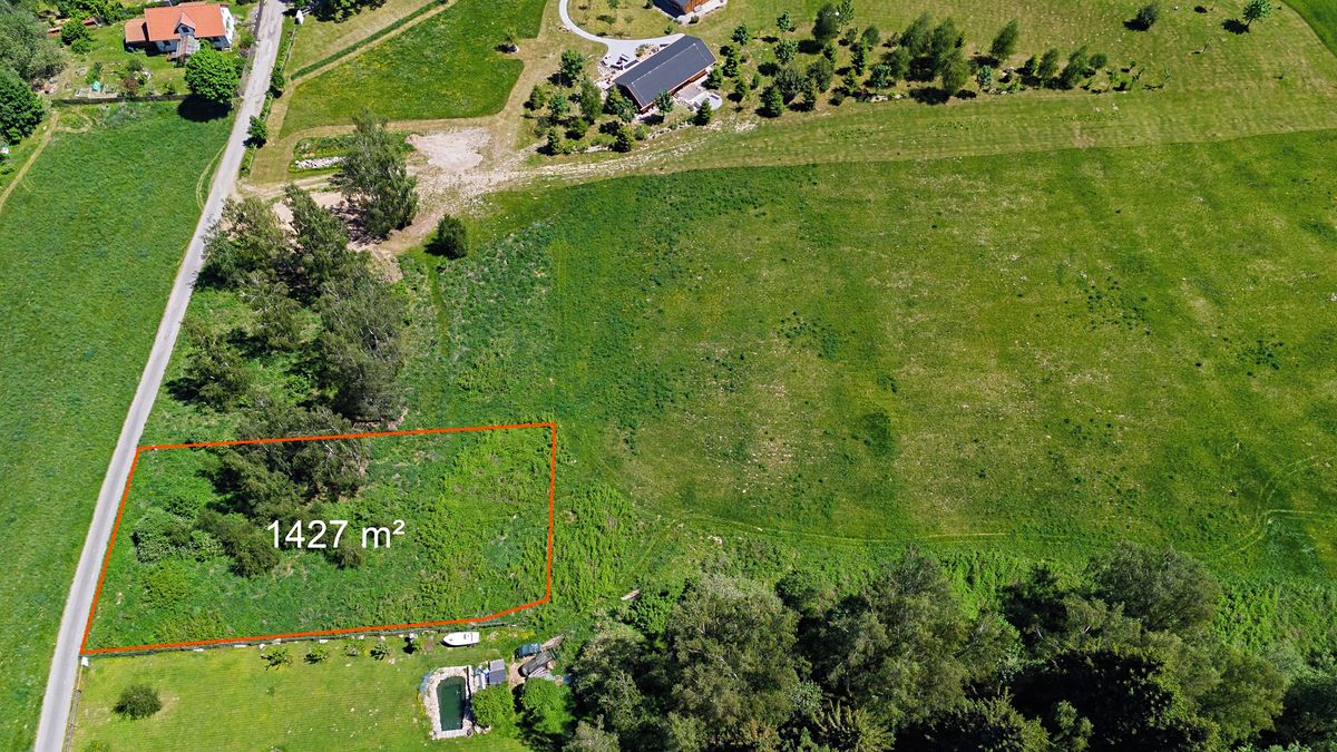 Prodej stavebního pozemku 1427 m² – fotografie 2