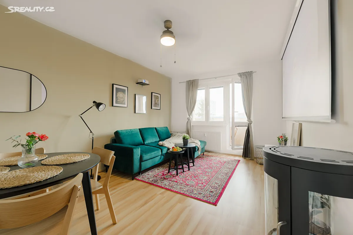 Prodej bytu 2+1 55 m², Praha