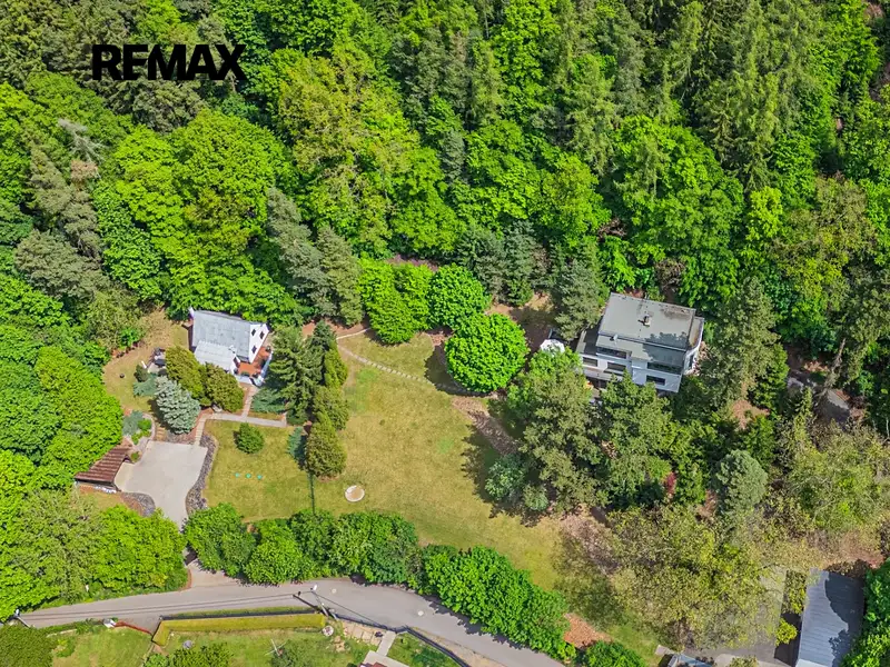 Prodej vily 338 m², pozemek 6193 m², Jince – náhled fotky 1