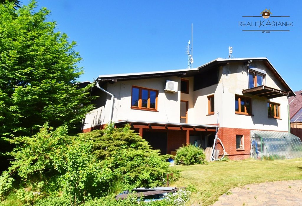 Prodej rodinného domu 249 m², pozemek 627 m² – fotografie 3