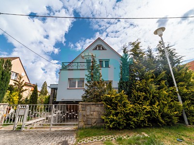 Prodej  vícegeneračního domu 250 m², pozemek 661 m²