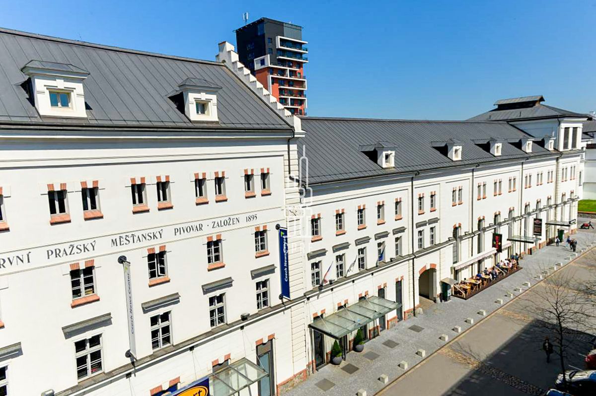 Pronájem kanceláře 774 m²
