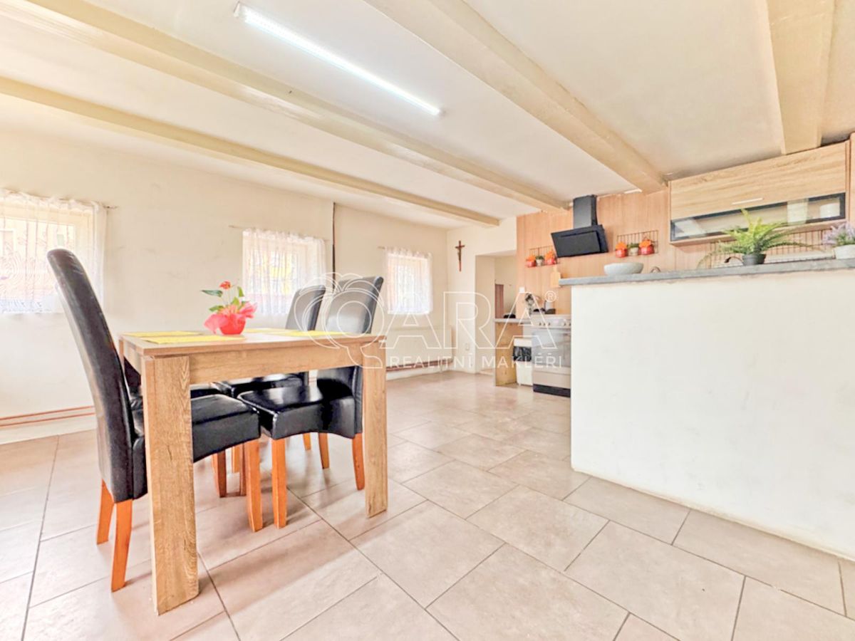 Prodej rodinného domu 120 m², pozemek 460 m² – fotografie 4