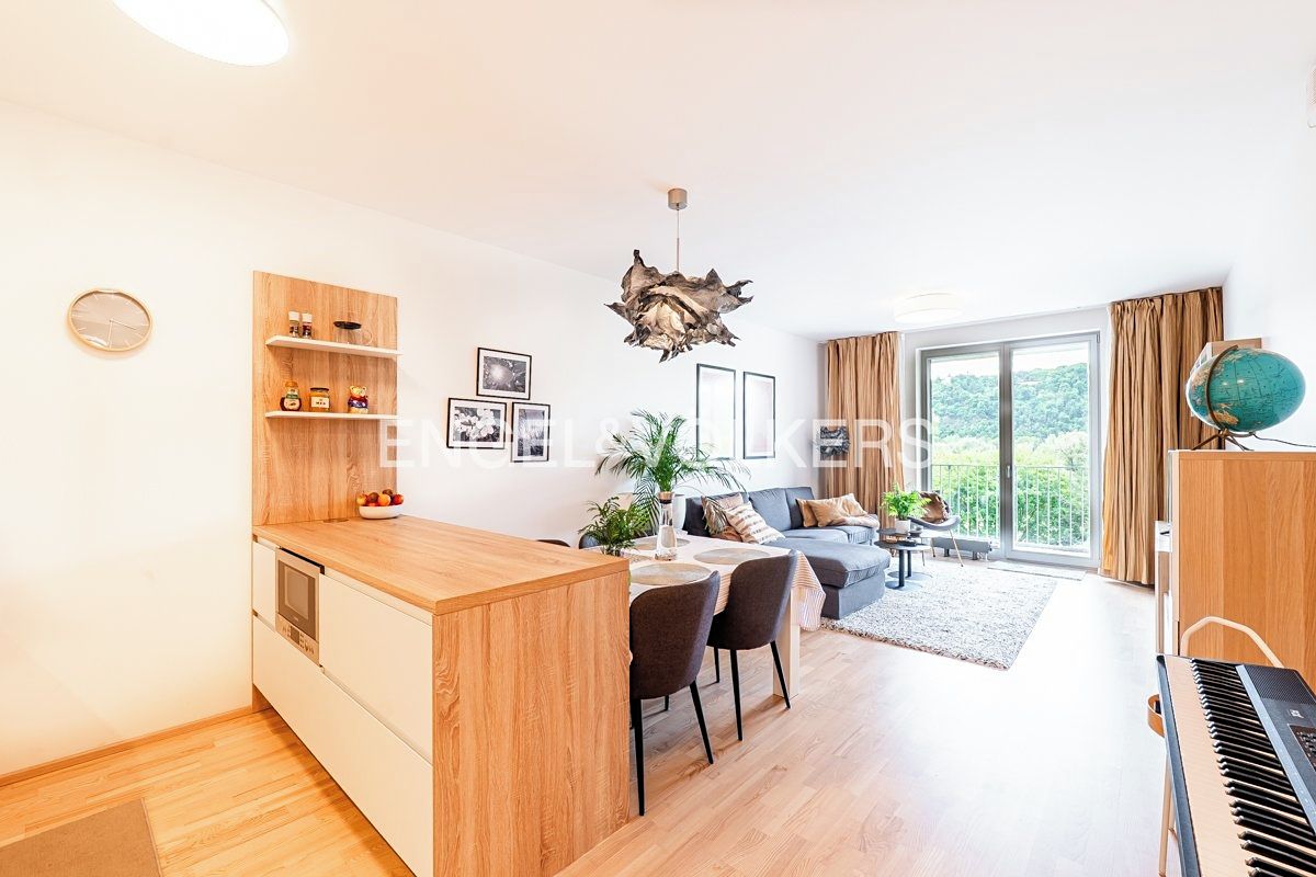 Pronájem bytu 2+kk 65 m²