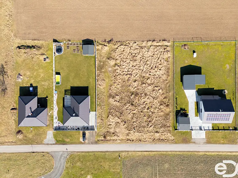 Prodej stavebního pozemku 1136 m², Obrubce – náhled fotky 2