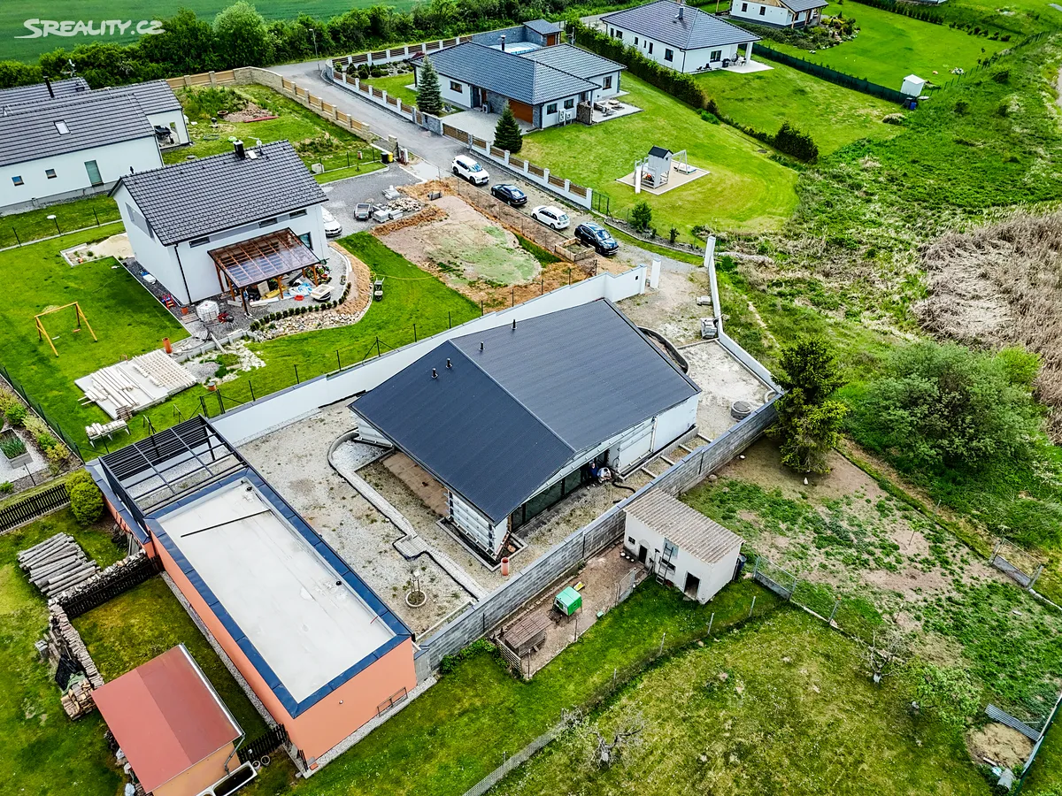 Prodej rodinného domu 150 m², pozemek 823 m² – pohled 2