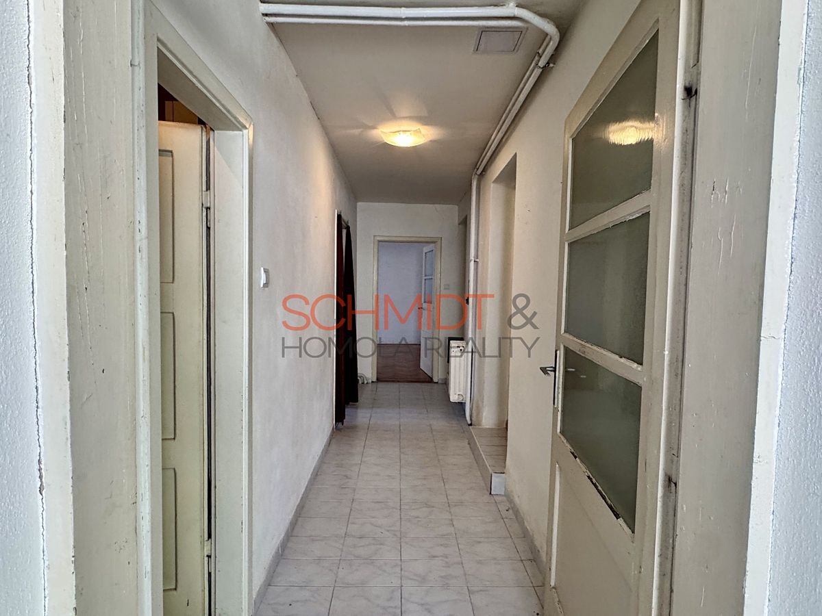 Prodej rodinného domu 924 m², pozemek 924 m² – fotografie 4
