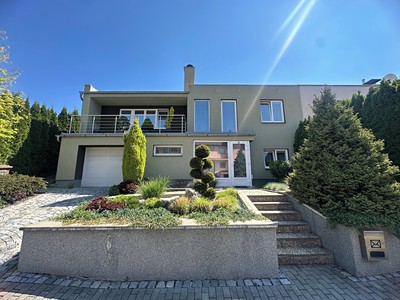 Prodej  rodinného domu 230 m², pozemek 966 m²