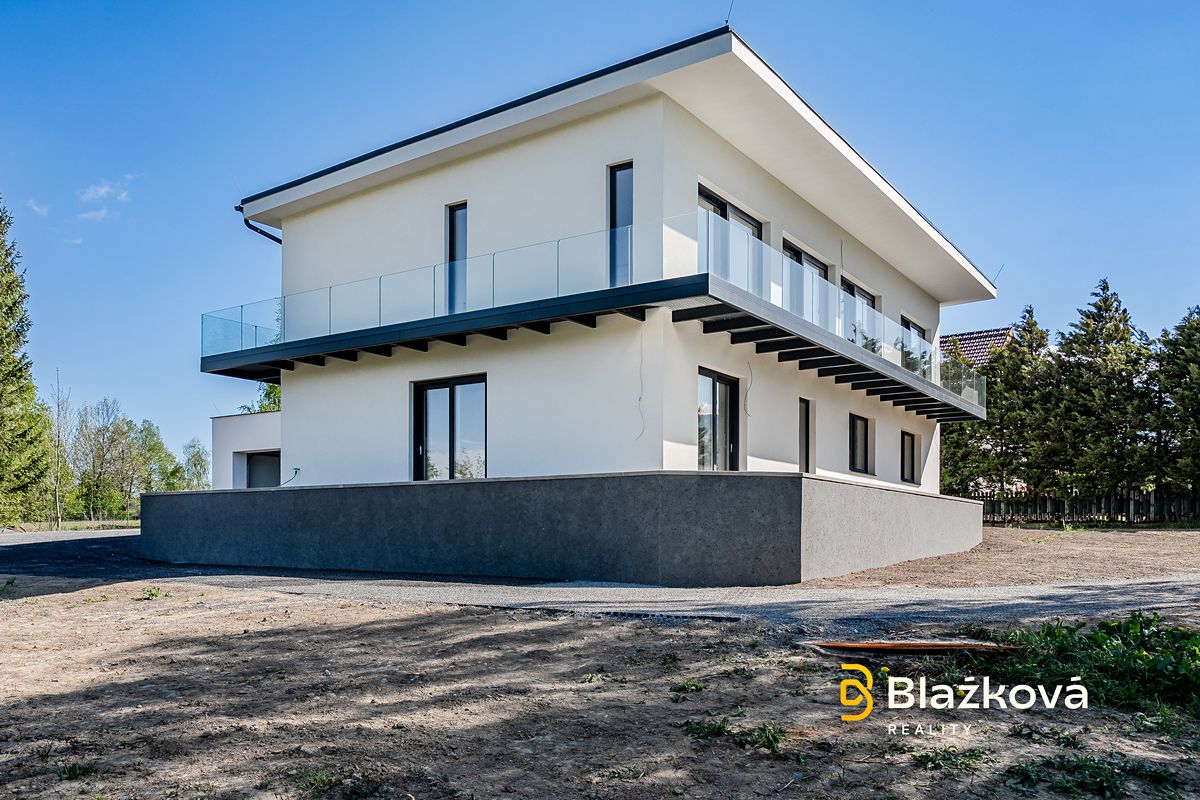 Prodej rodinného domu 330 m², pozemek 4813 m² – fotografie 4