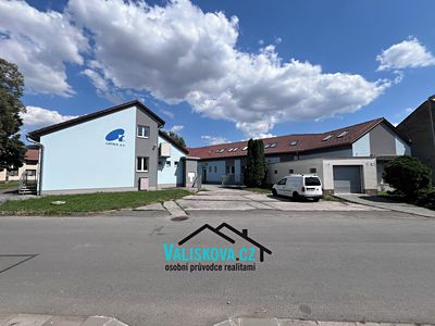 Pronájem kanceláře 300 m²