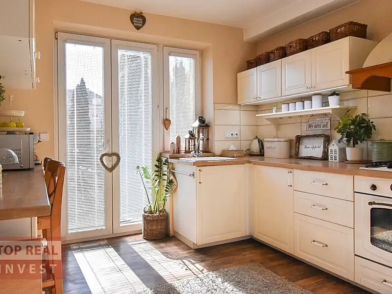 Prodej rodinného domu 178 m², pozemek 285 m², Kroměříž – náhled fotky 2