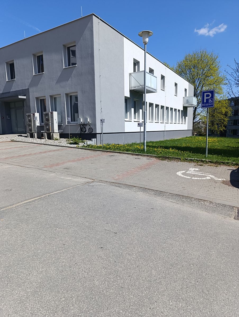 Pronájem garážového stání 12 m² – fotografie 3