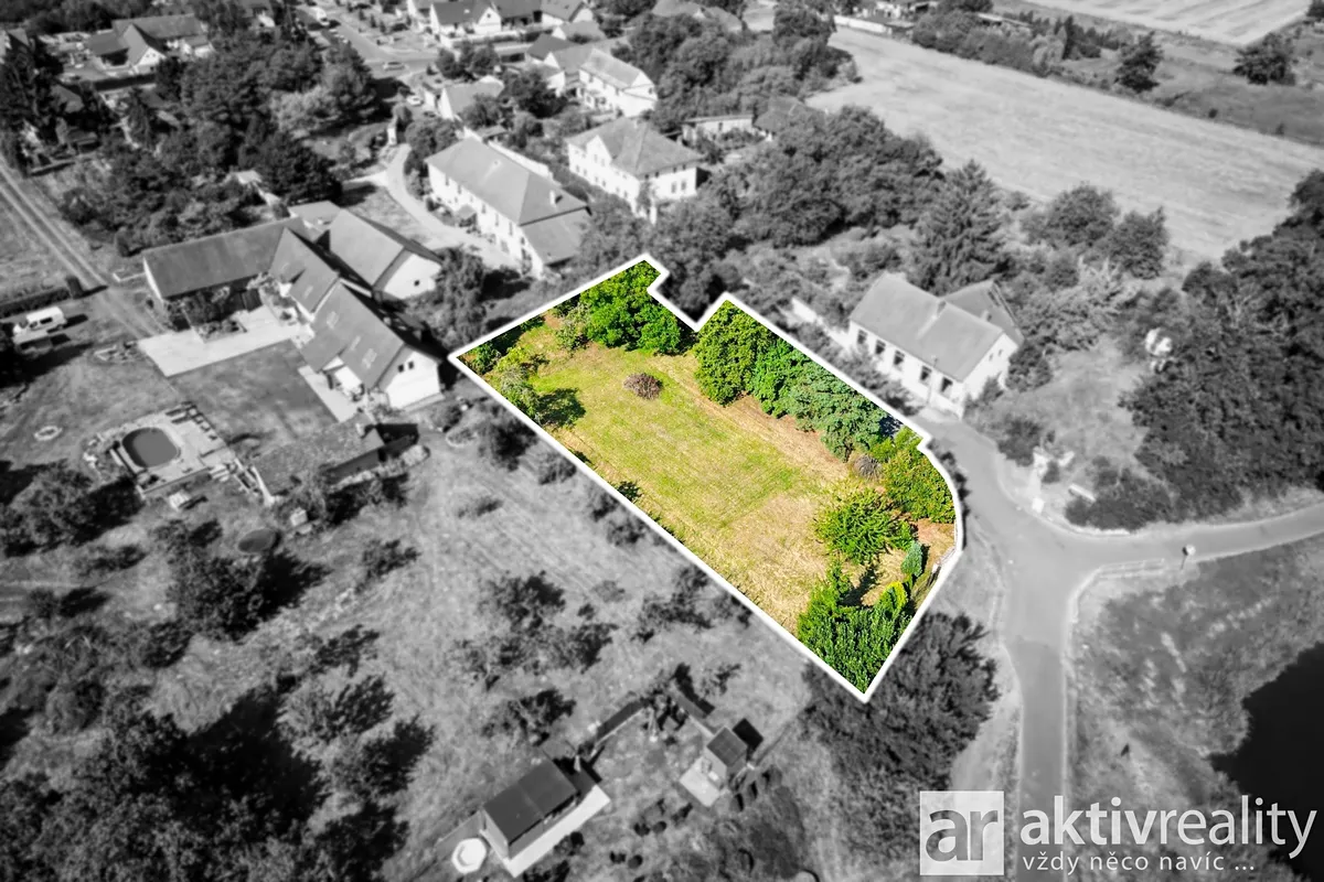Prodej stavebního pozemku 1690 m²