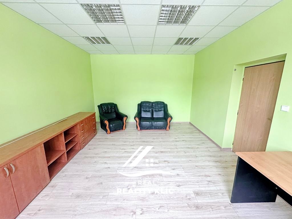 Pronájem kanceláře 22 m² – fotografie 2