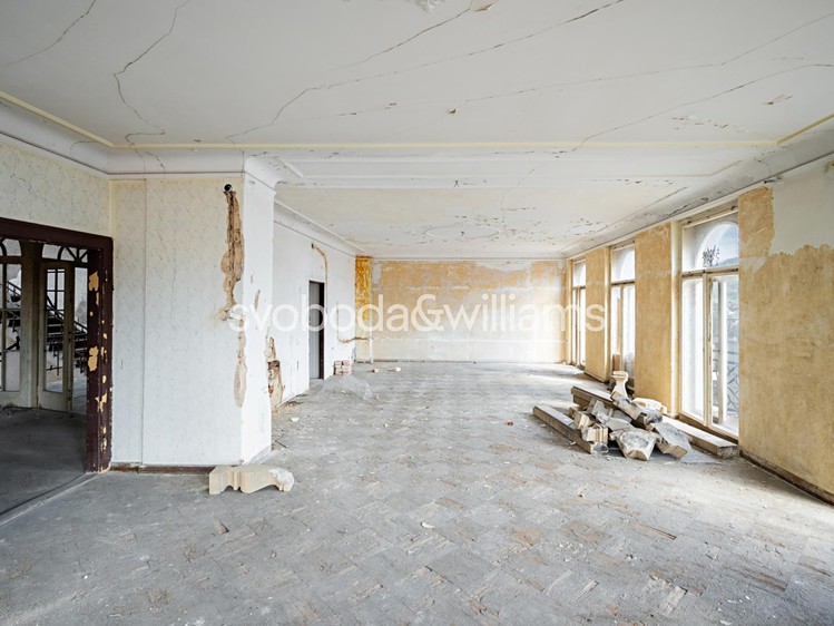 Prodej komerčního prostoru, 1 200 m² (4 z 12)