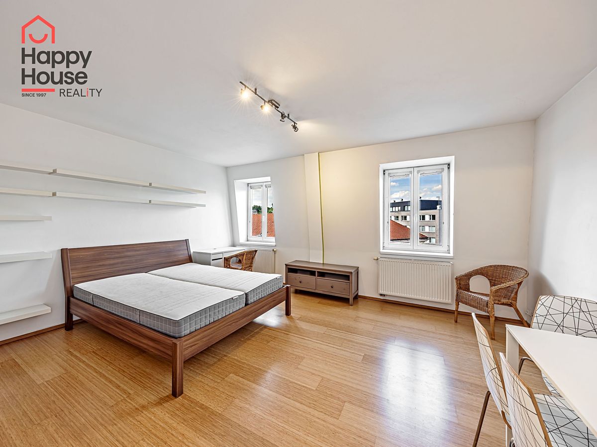 Pronájem bytu 1+kk 44 m²
