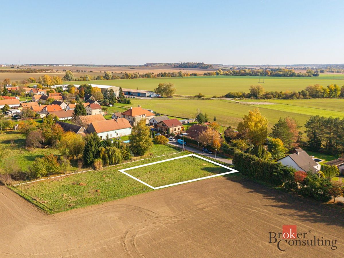 Prodej stavebního pozemku 700 m²