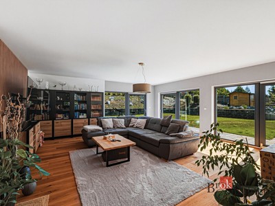 Haus zum Kauf, 240 m² (2 von 22)