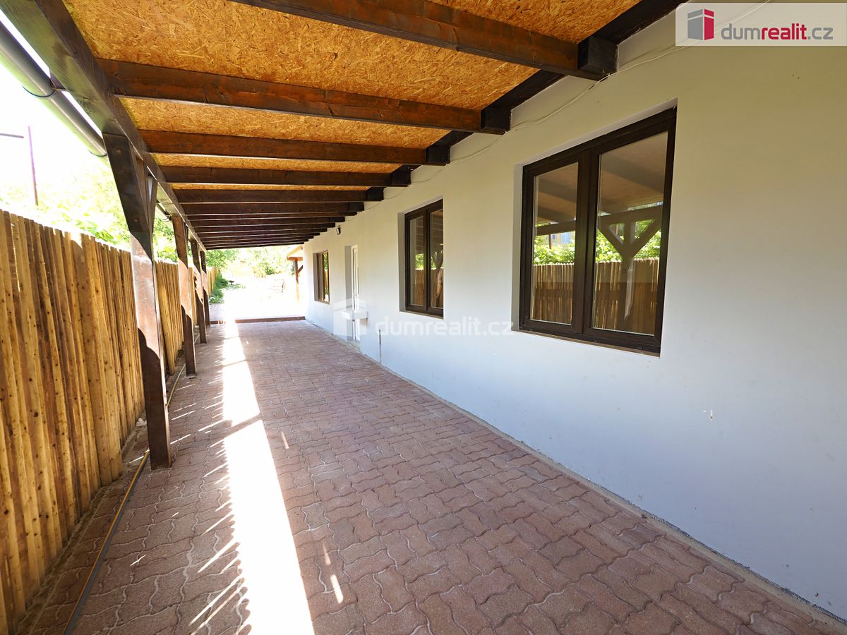 Prodej rodinného domu 190 m², pozemek 896 m² – fotografie 4