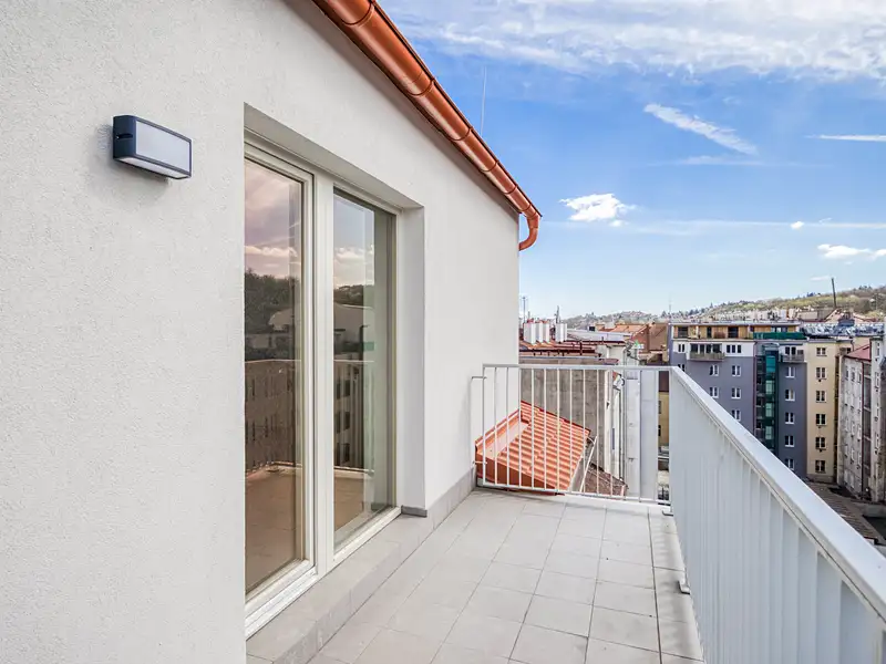 Prodej bytu 5+kk 109 m², Praha – náhled fotky 2