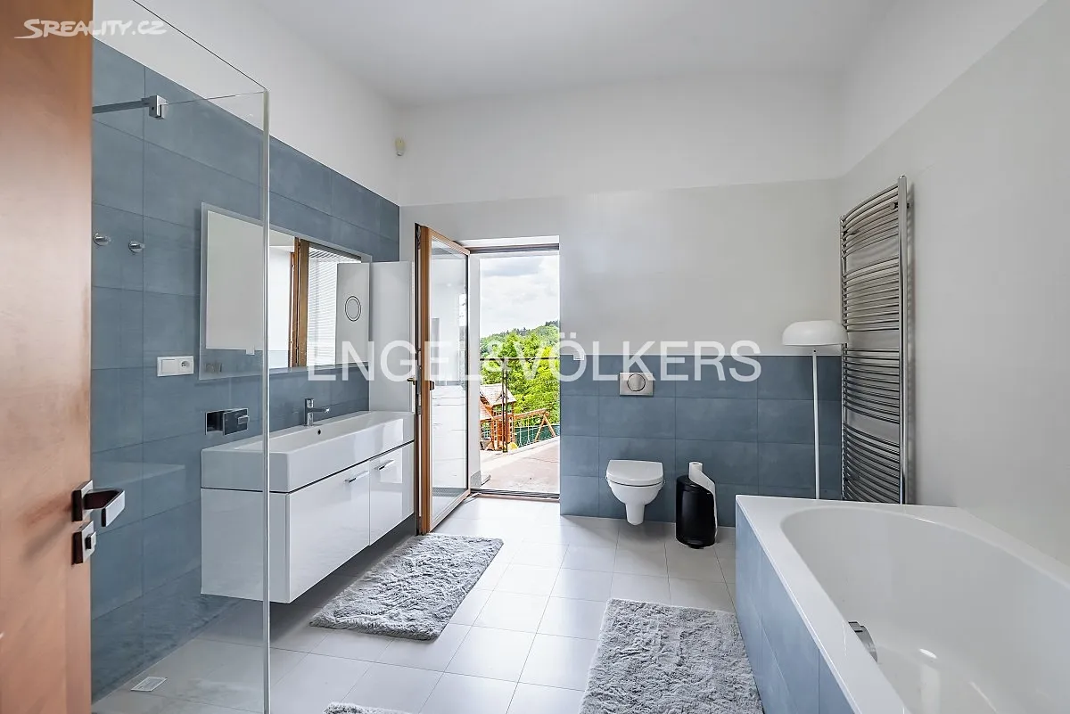 Pronájem vily 315 m², pozemek 1493 m² – další