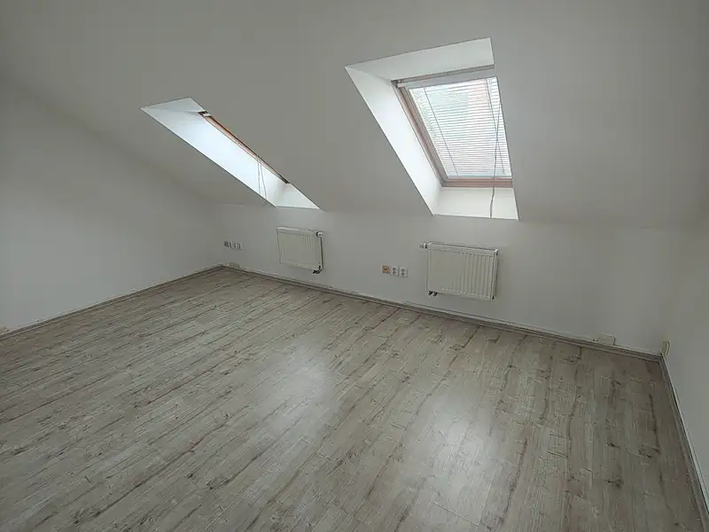 Pronájem kanceláře 98 m², Praha – náhled fotky 3