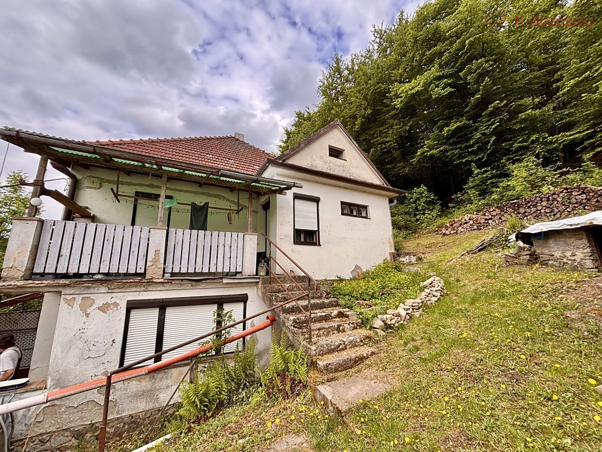 Prodej rodinného domu 170 m², pozemek 718 m² – fotografie 3