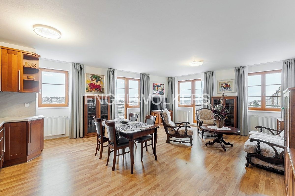 Pronájem bytu 3+kk 110 m²