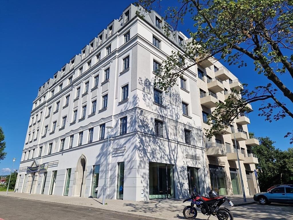 Pronájem bytu 2+kk 62 m²