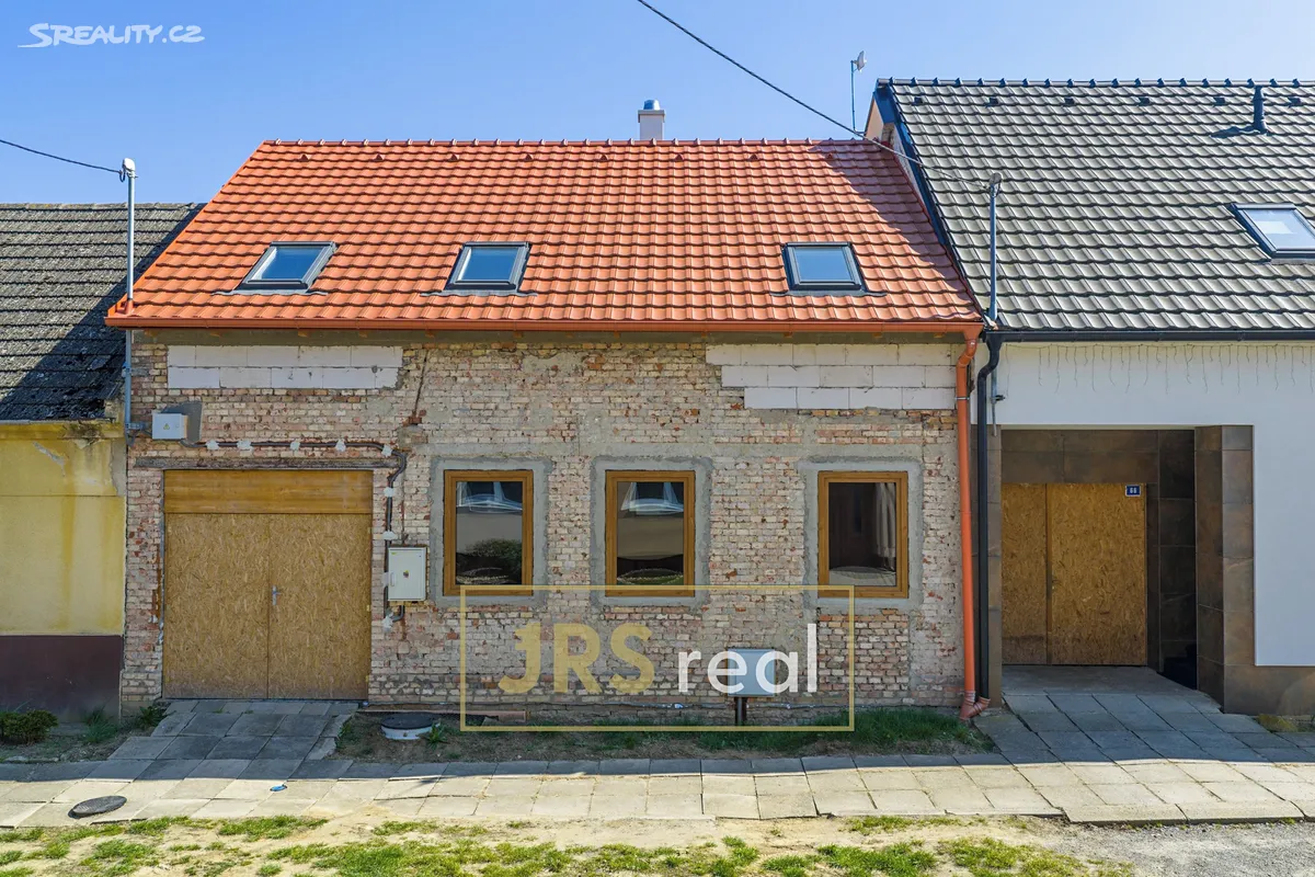 Prodej rodinného domu 527 m², pozemek 1300 m²