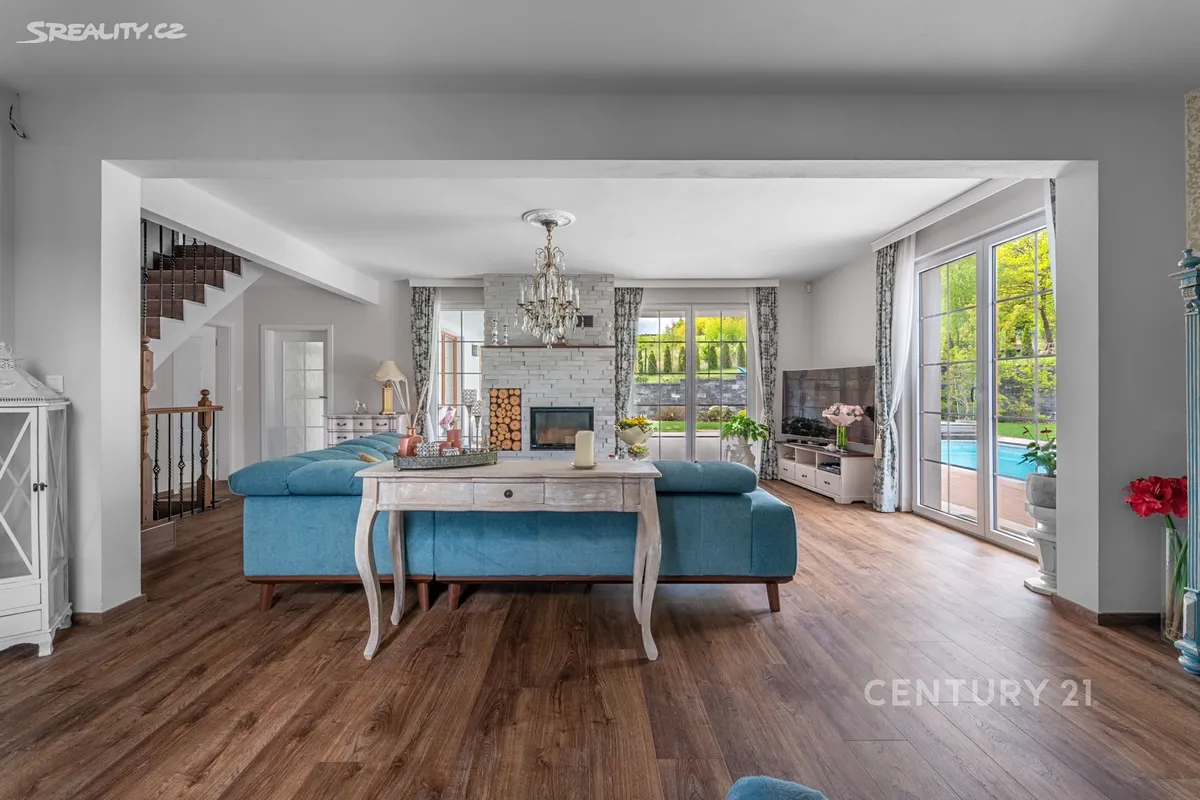 Prodej rodinného domu 340 m², pozemek 1893 m² - View 3