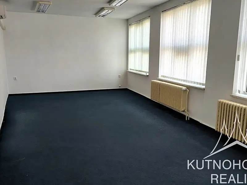 Pronájem kanceláře 43 m², Chrudim – náhled fotky 3